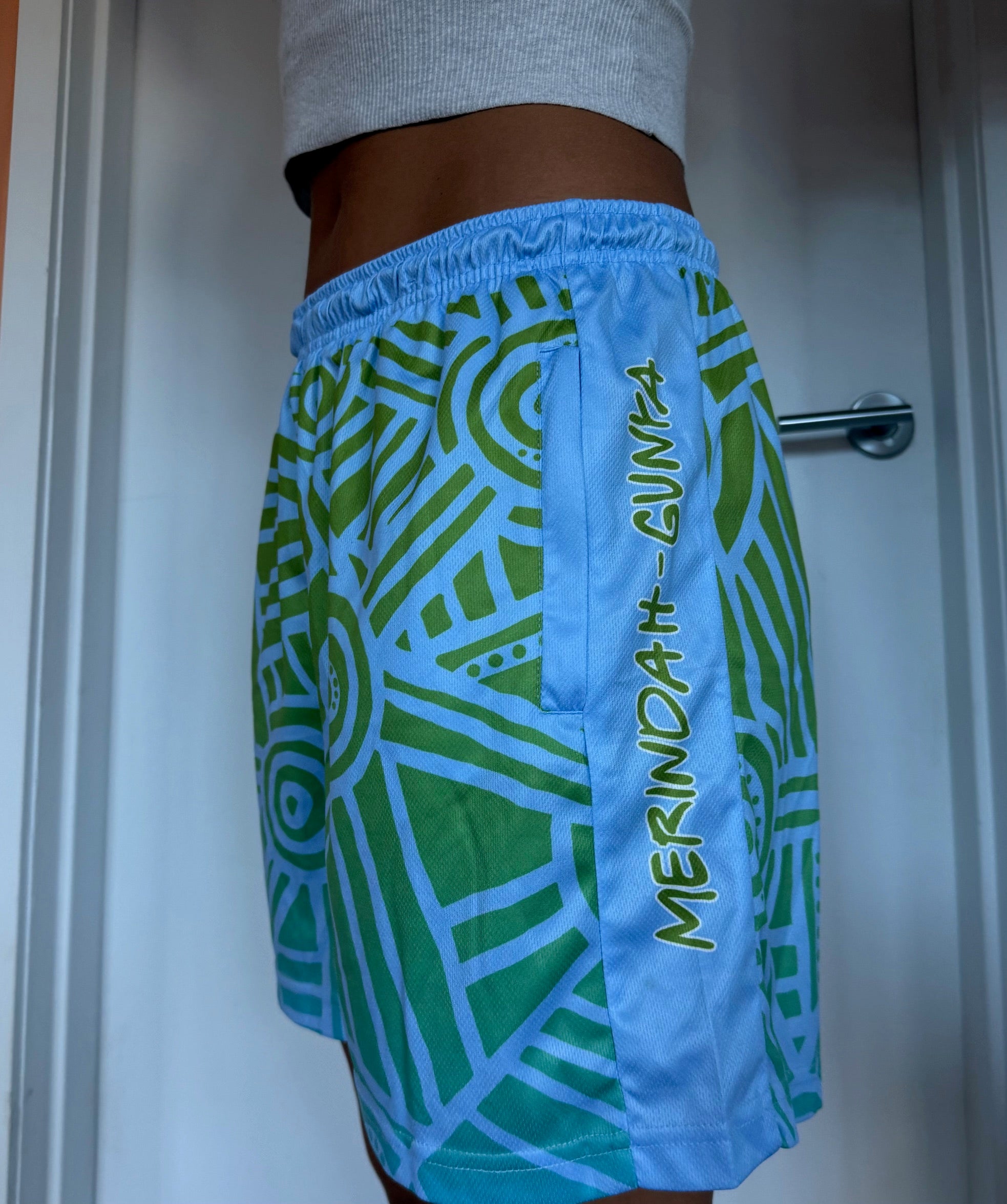 MG Shorts \ Connections